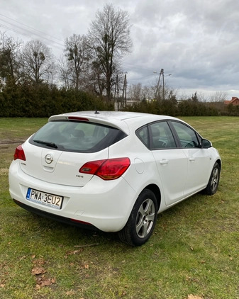 Opel Astra cena 16900 przebieg: 211000, rok produkcji 2012 z Wągrowiec małe 172